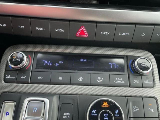 Used 2025 Red Hyundai SEL image 19