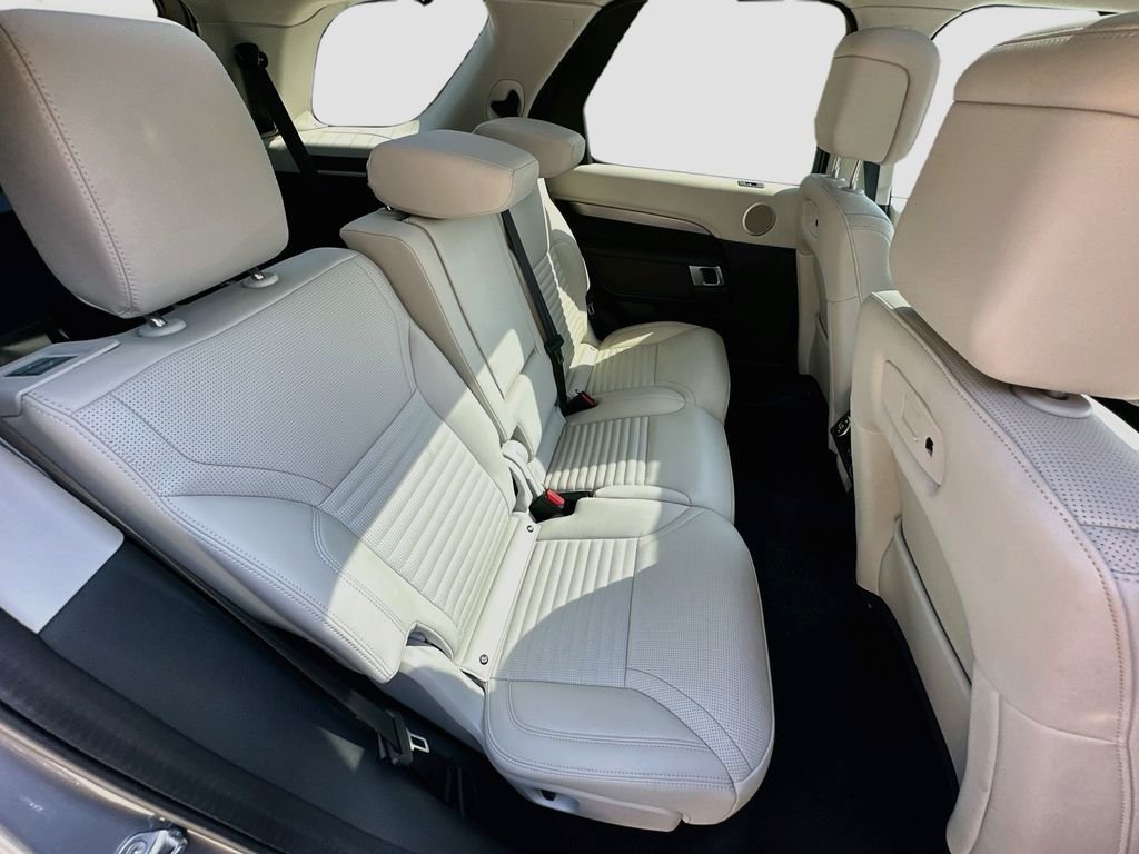 Used 2025 Gray Land Rover Dynamic SE image 28