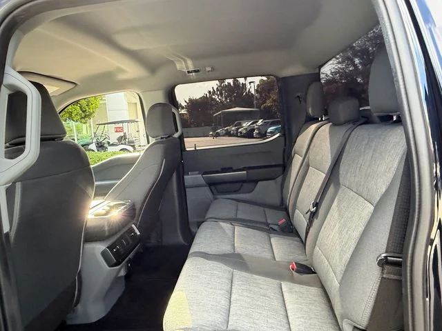 Used 2021 Blue Ford XL image 8