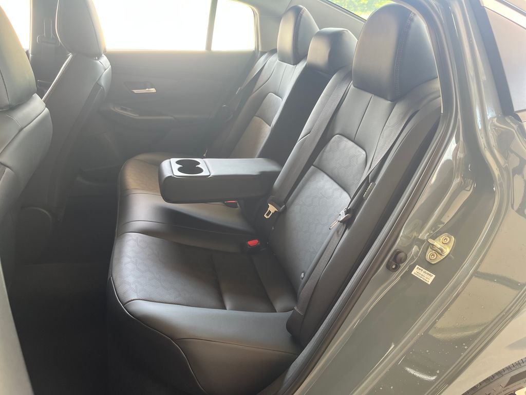 New 2026 Atlantic Gray Metallic / Super Black Two-tone Nissan SR image 23