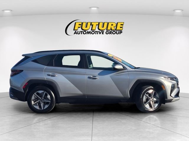 Used 2025 Silver Hyundai SEL image 3