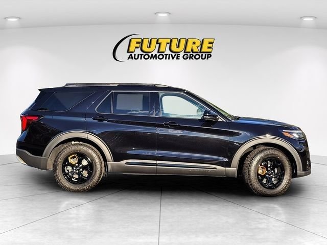 New 2026 Agate Black Metallic Ford Tremor® image 58