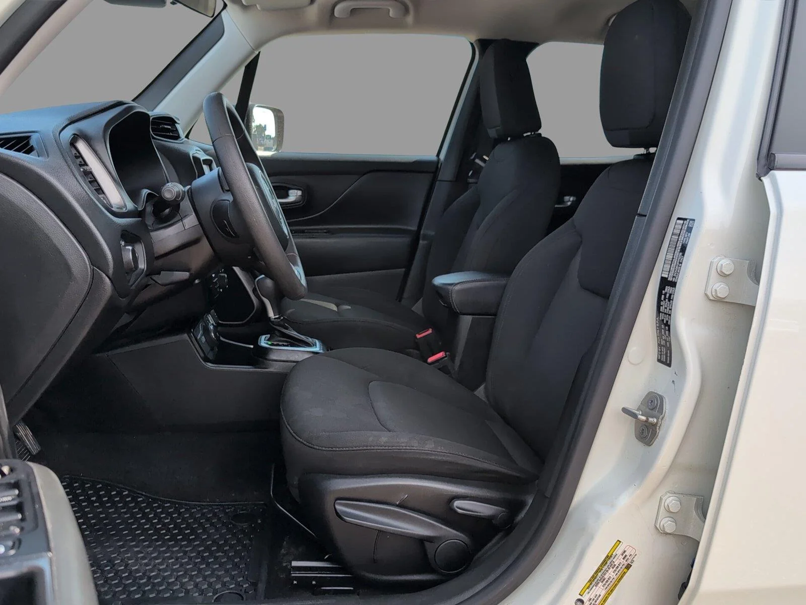 Used 2023 Alpine White Clearcoat Jeep Latitude image 13