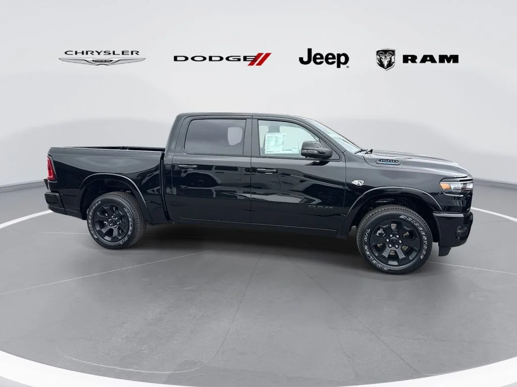 New 2026 Diamond Black Crystal Pearl-Coat Exterior Paint RAM Big Horn/Lone Star image 2