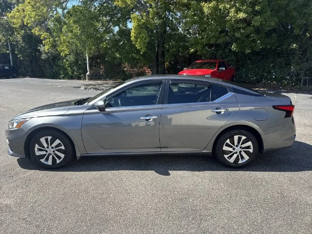 Used 2020 Gray Nissan 2.5 S image 8