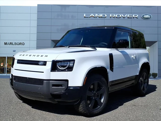 2026 Land Rover Defender 90 V8