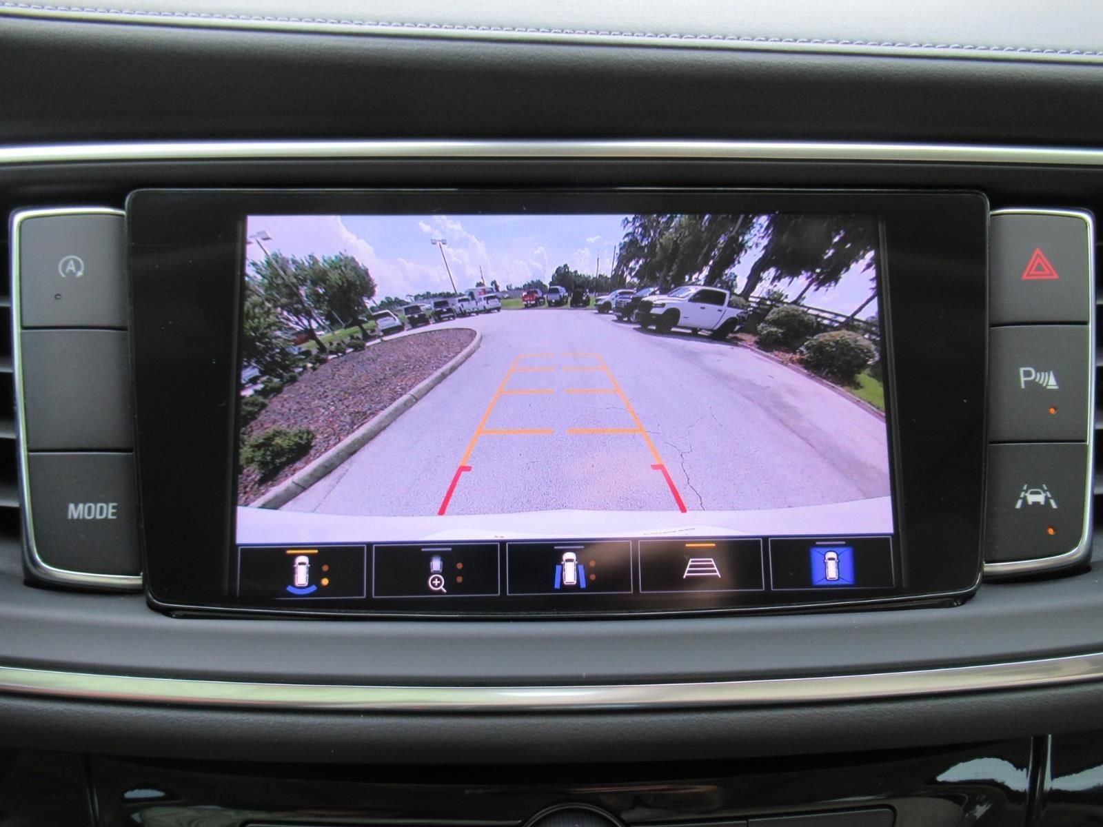 Used 2024 White Buick Avenir image 32