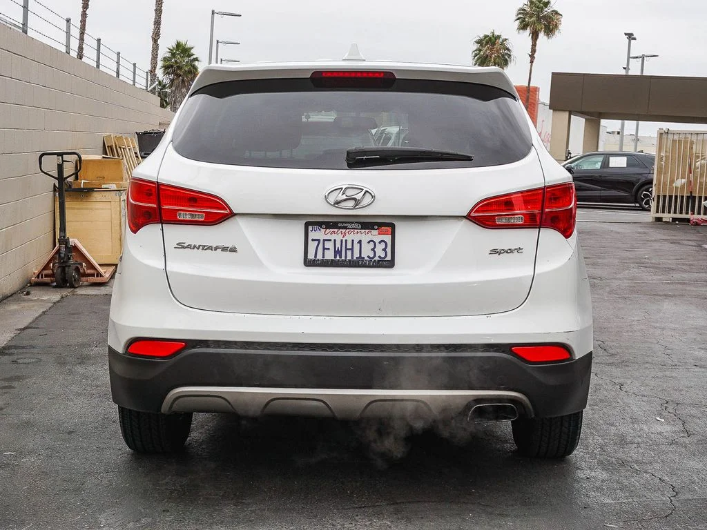 Used 2014 White Hyundai Base image 5