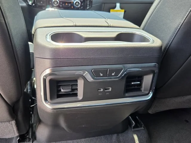 2026 GMC Sierra 1500 SLT - Photo 10
