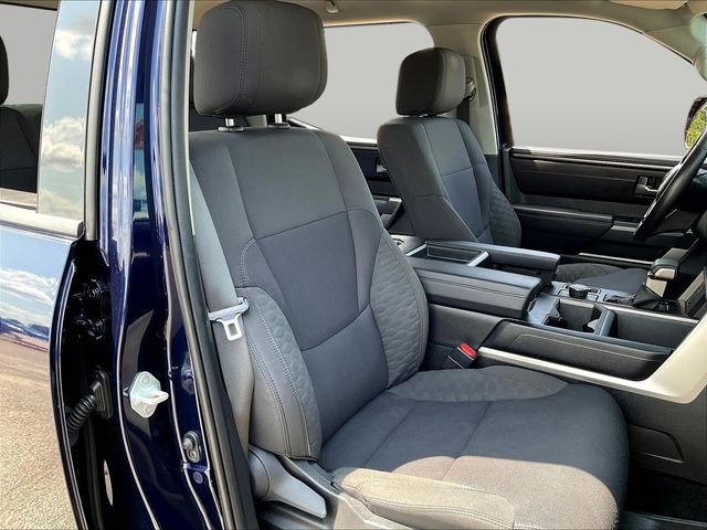 Used 2023  Toyota SR5 image 31