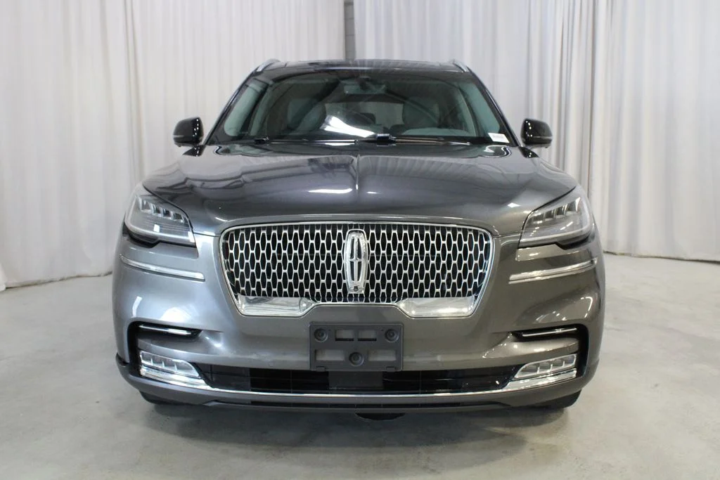 Used 2020 Gray Lincoln Reserve image 38