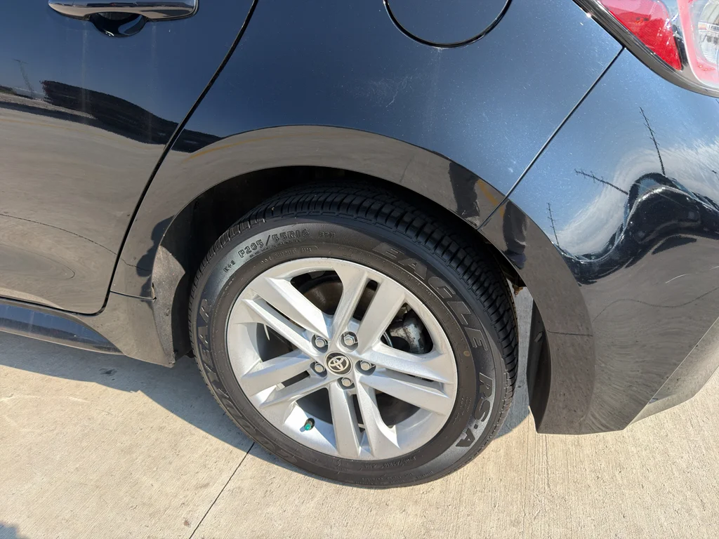 Used 2019 Midnight Black Metallic Toyota SE image 8
