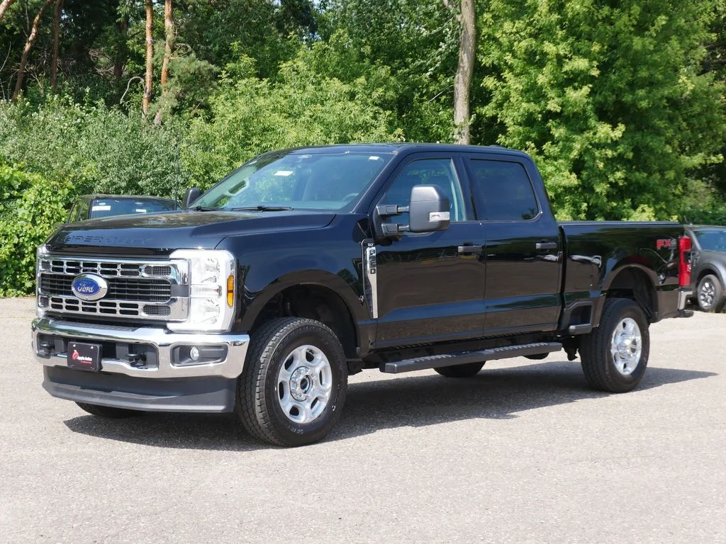 Used 2025 Black Ford XLT image 7