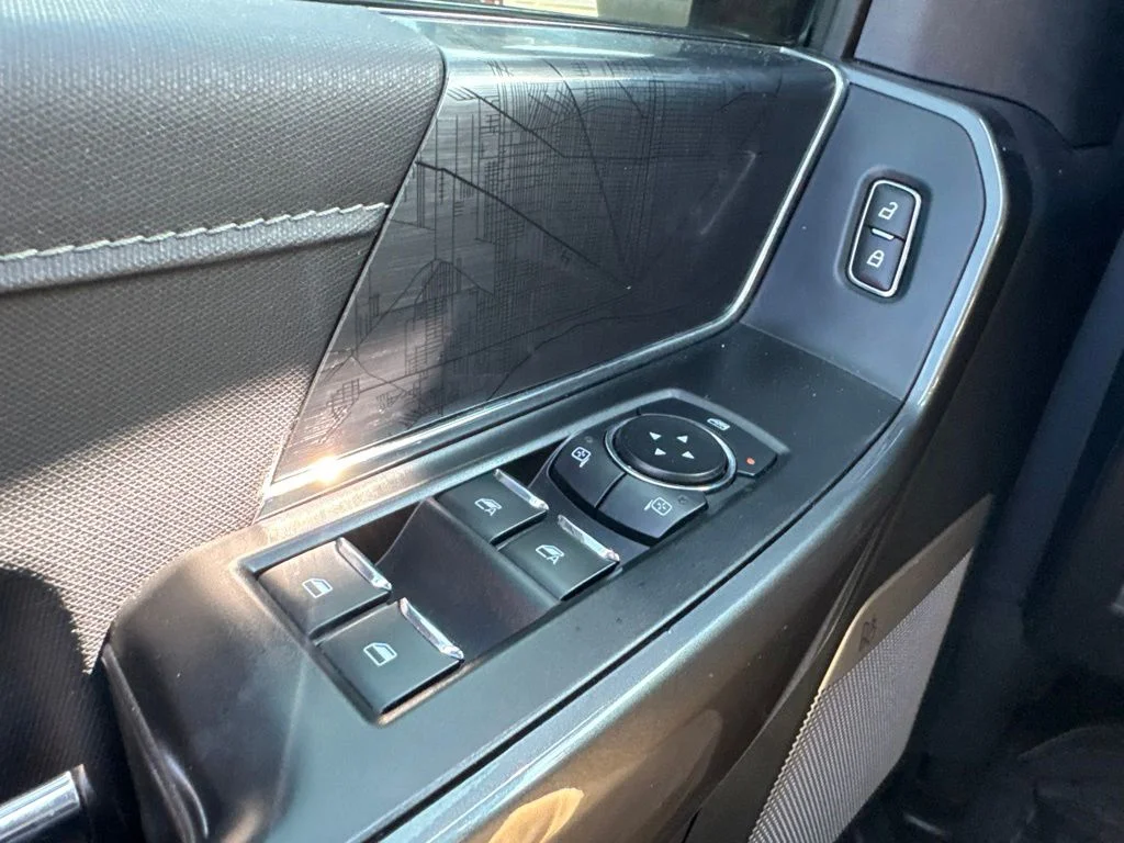 Used 2023 Gray Metallic Ford XLT image 27