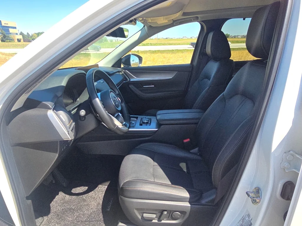 Used 2025 Rhodium White Premium Mazda Premium Package image 12
