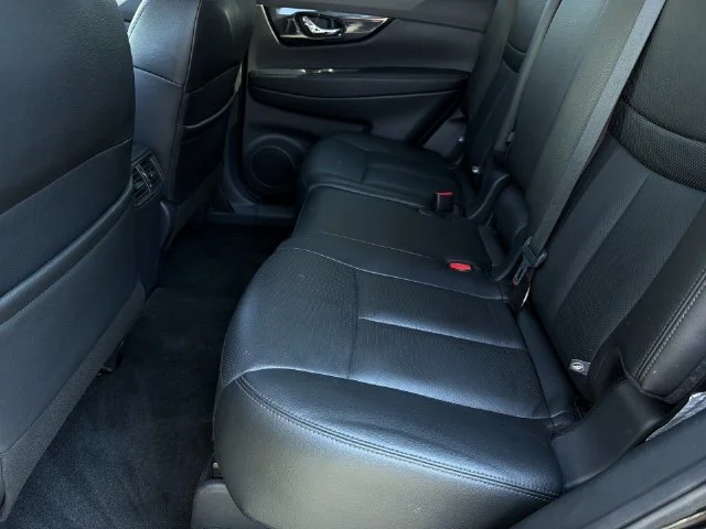 Used 2019 Black Nissan SL image 19