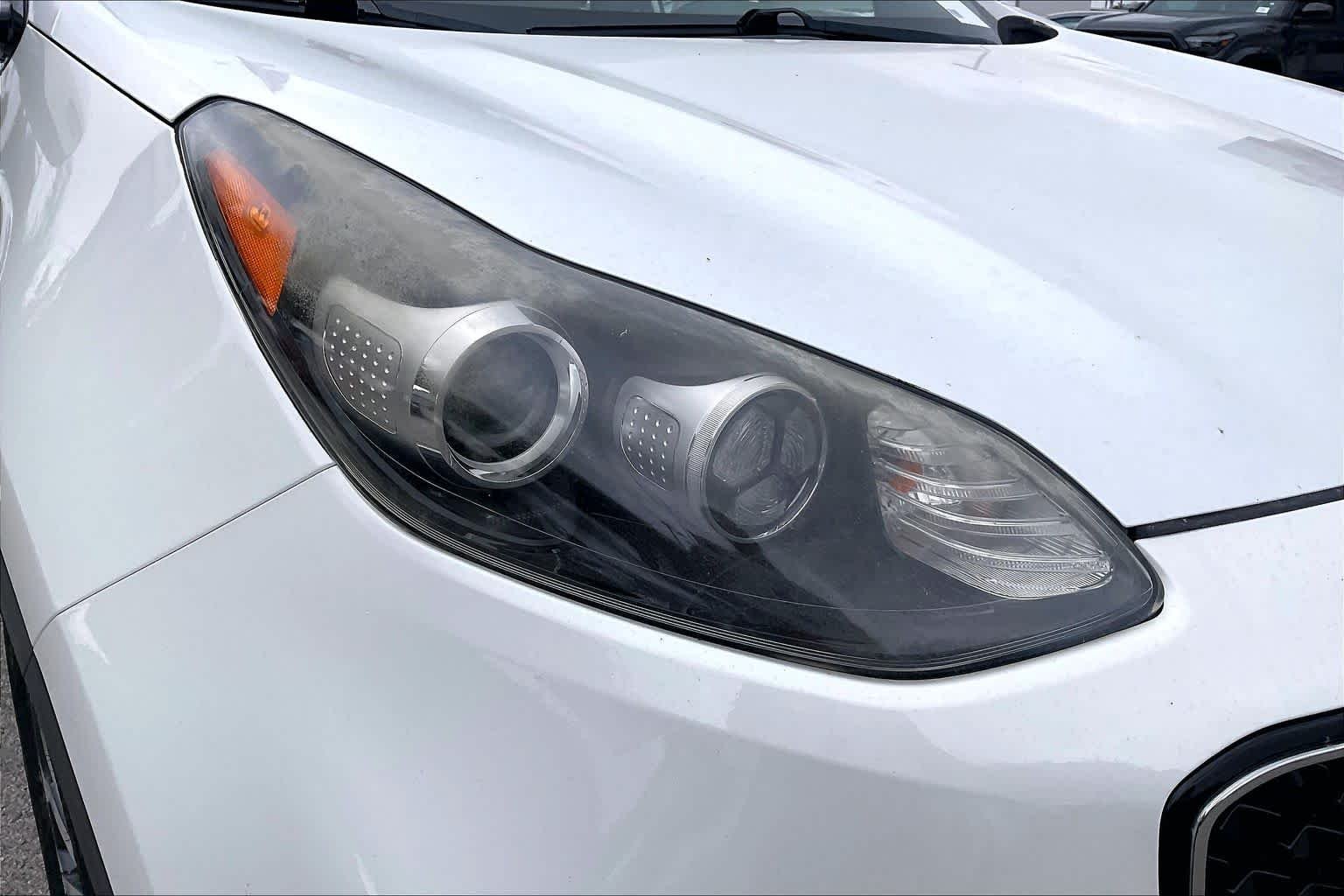 Used 2018 Snow White Pearl Kia EX image 27