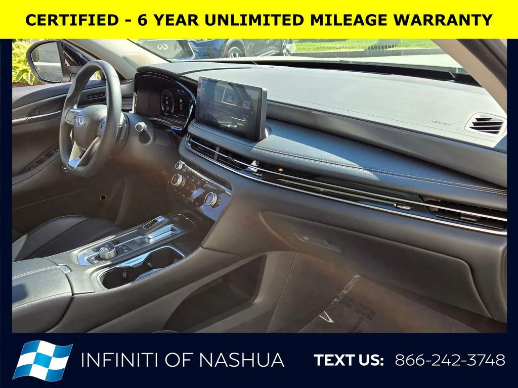 Certified Used 2023 White INFINITI LUXE image 19