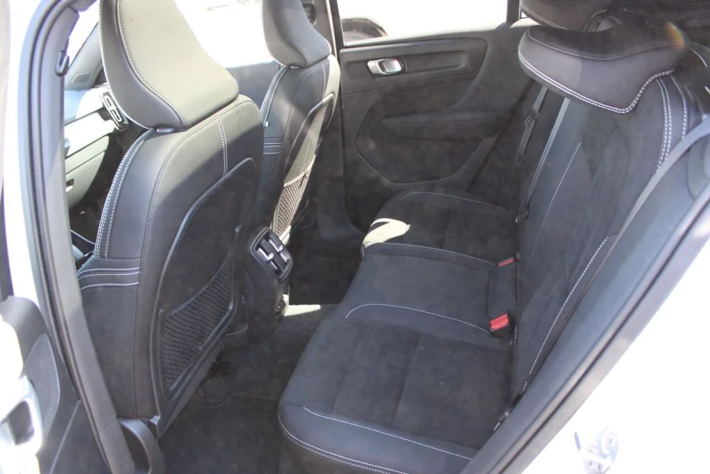 Used 2022 White Volvo Ultimate image 14