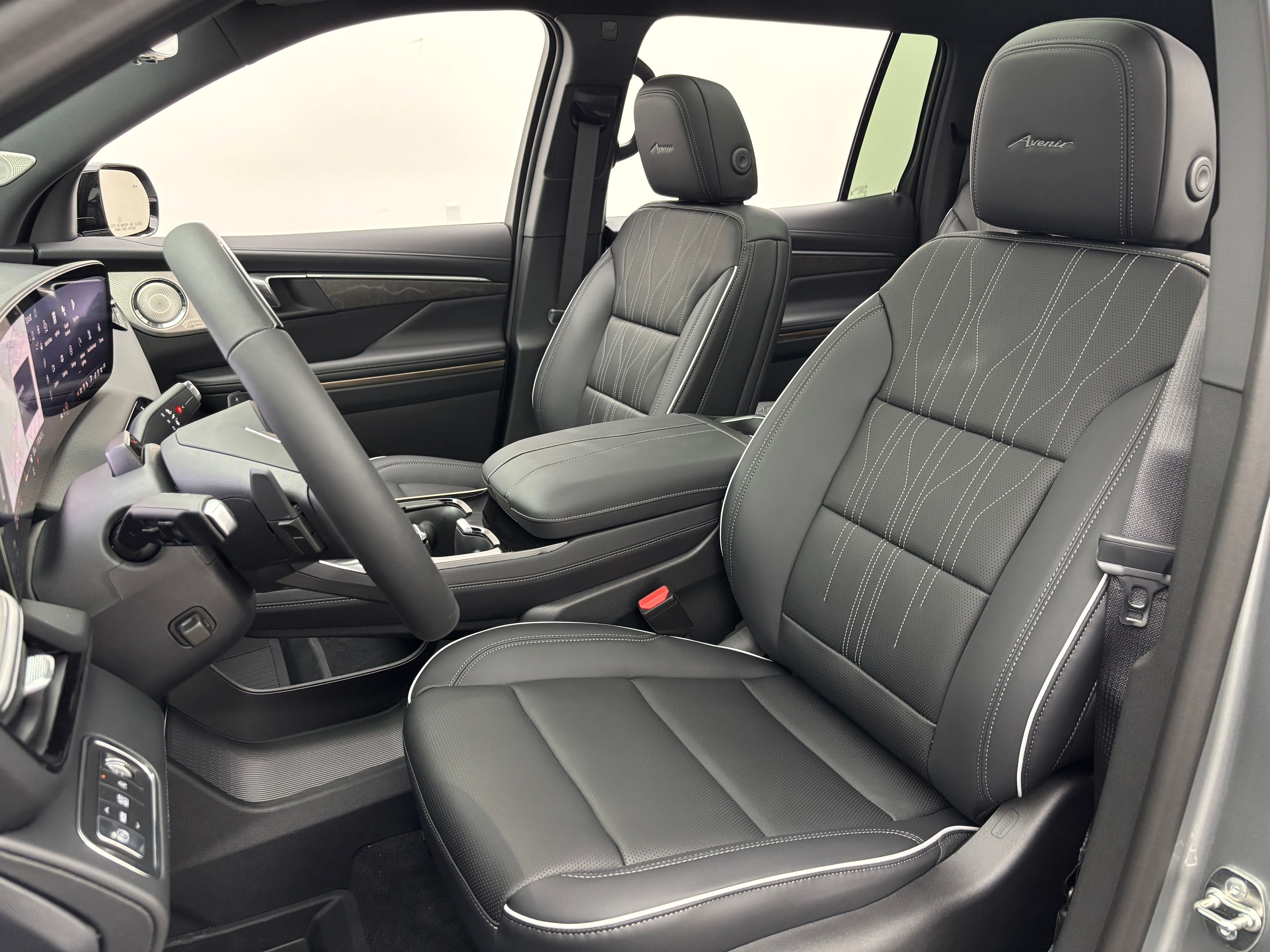 New 2026 Moonstone Gray Metallic Buick Avenir image 22