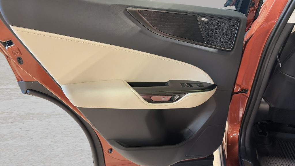 New 2026 Copper Crest Lexus NX 350h LUXURY AWD image 19