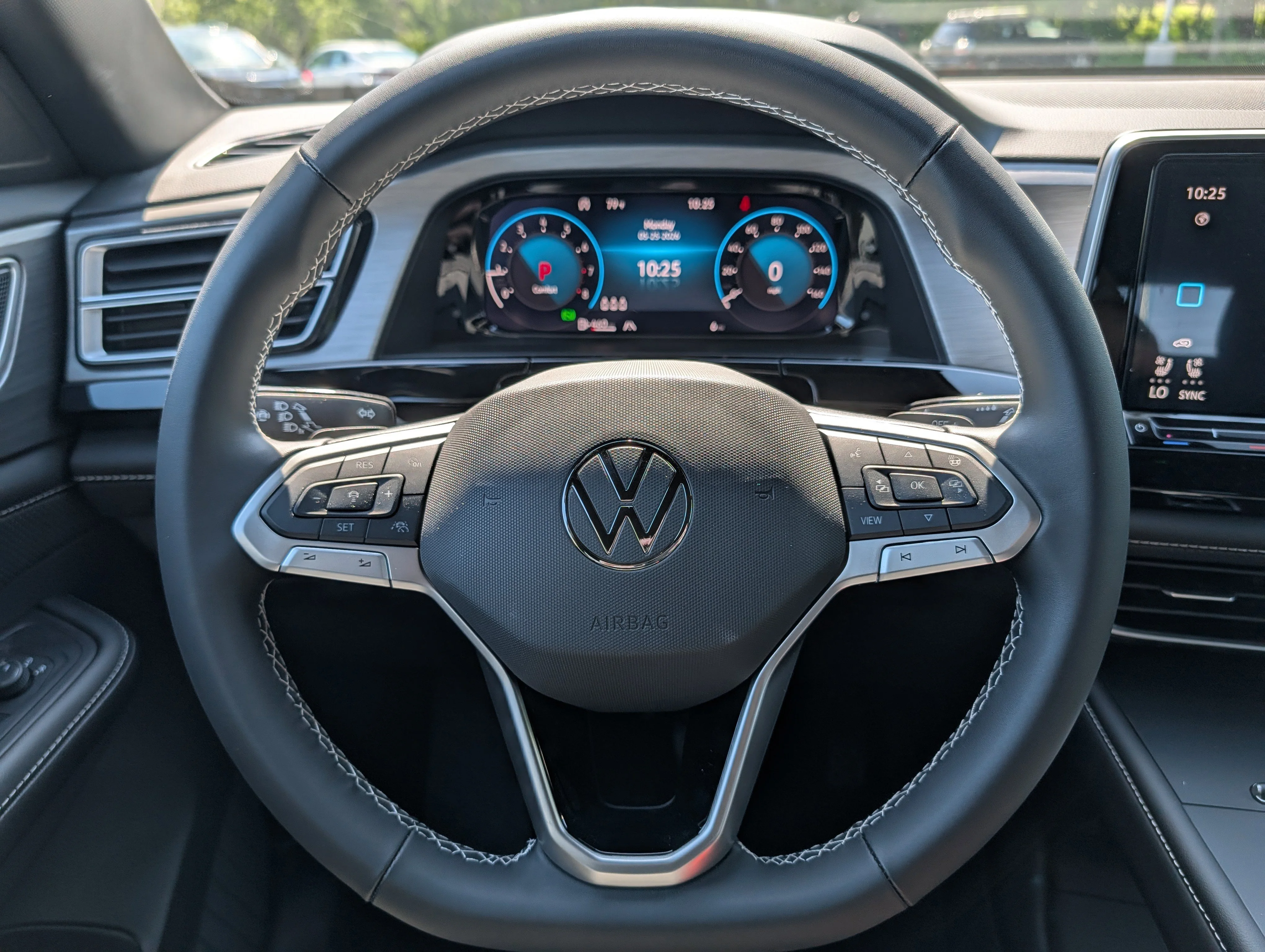 New 2026 Silver Mist Metallic Volkswagen 2.0T SE image 9