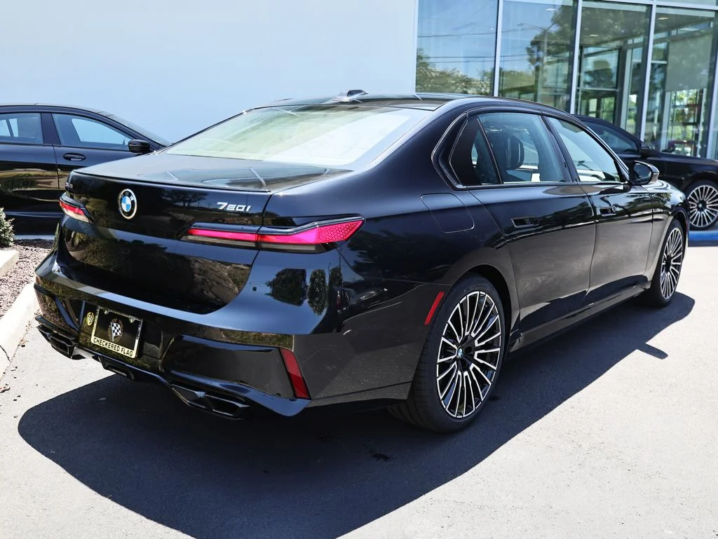 New 2026 Black Sapphire Metallic BMW 760i xDrive image 7