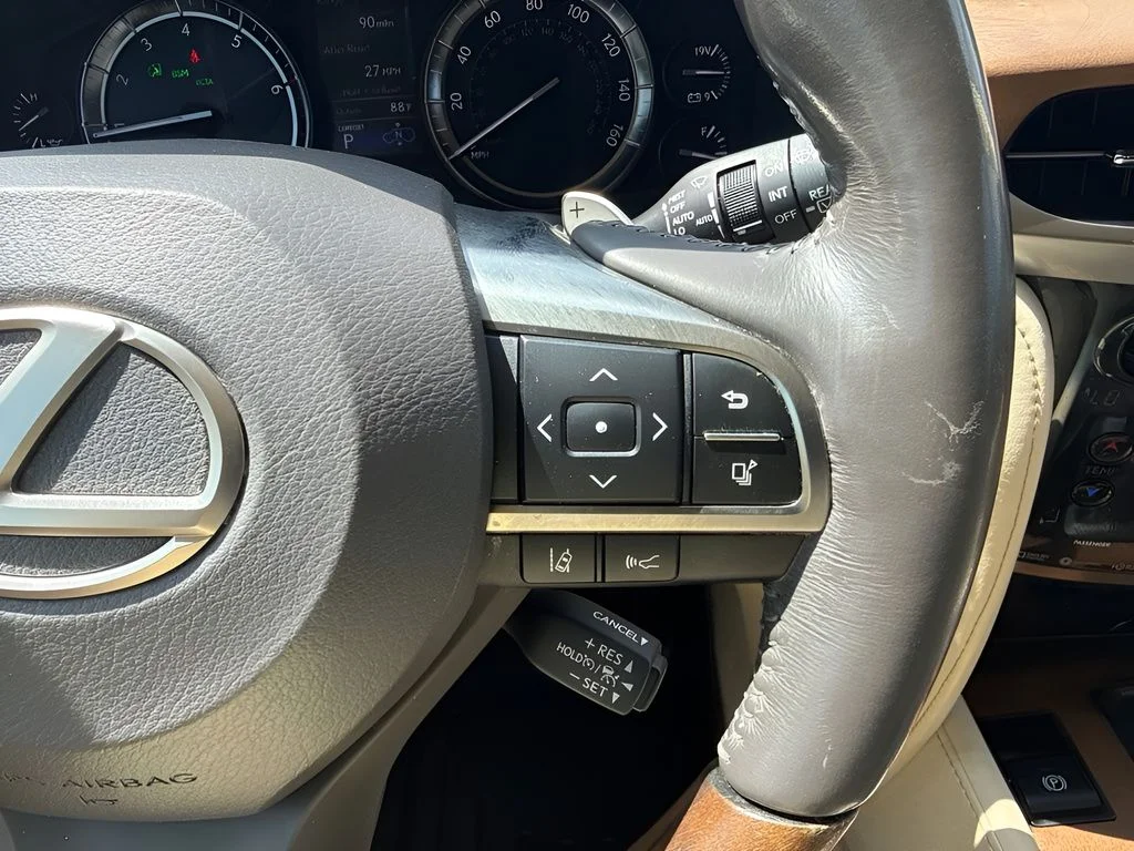 Used 2017 Black Lexus 570 image 18