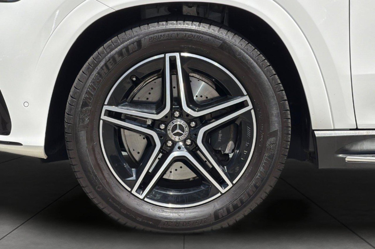 Used 2025 Polar White Mercedes-Benz GLE 450 image 26