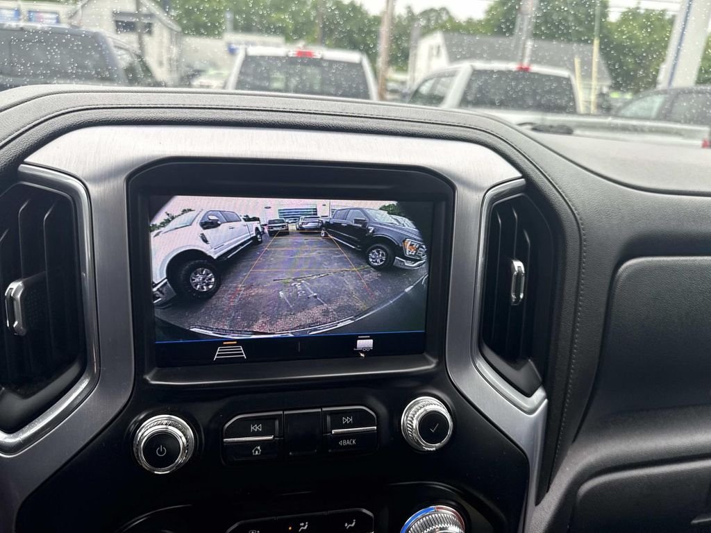 Used 2020 Blue GMC SLE image 22