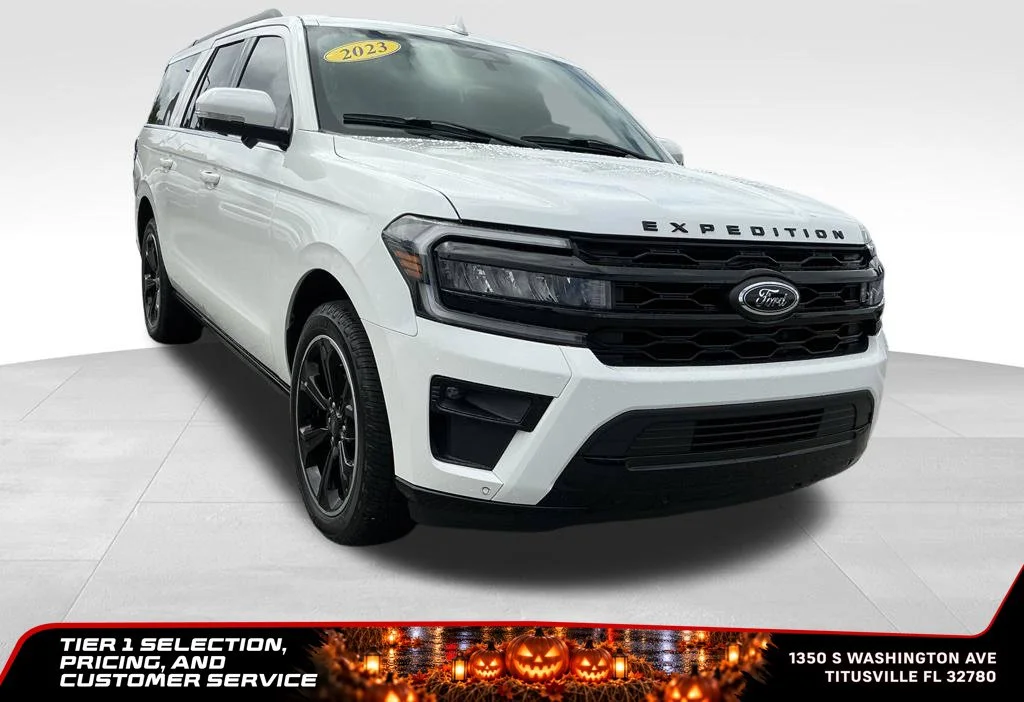 Used 2023 White Ford Limited image 10