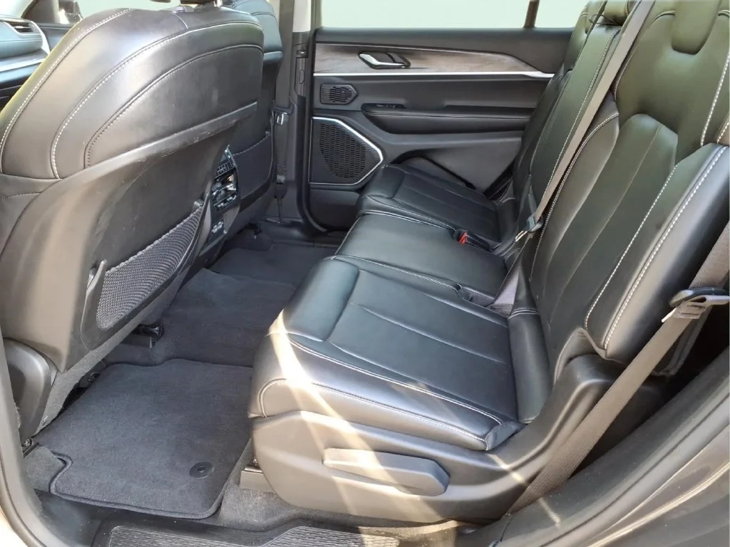 Used 2021 Gray Jeep Limited image 17