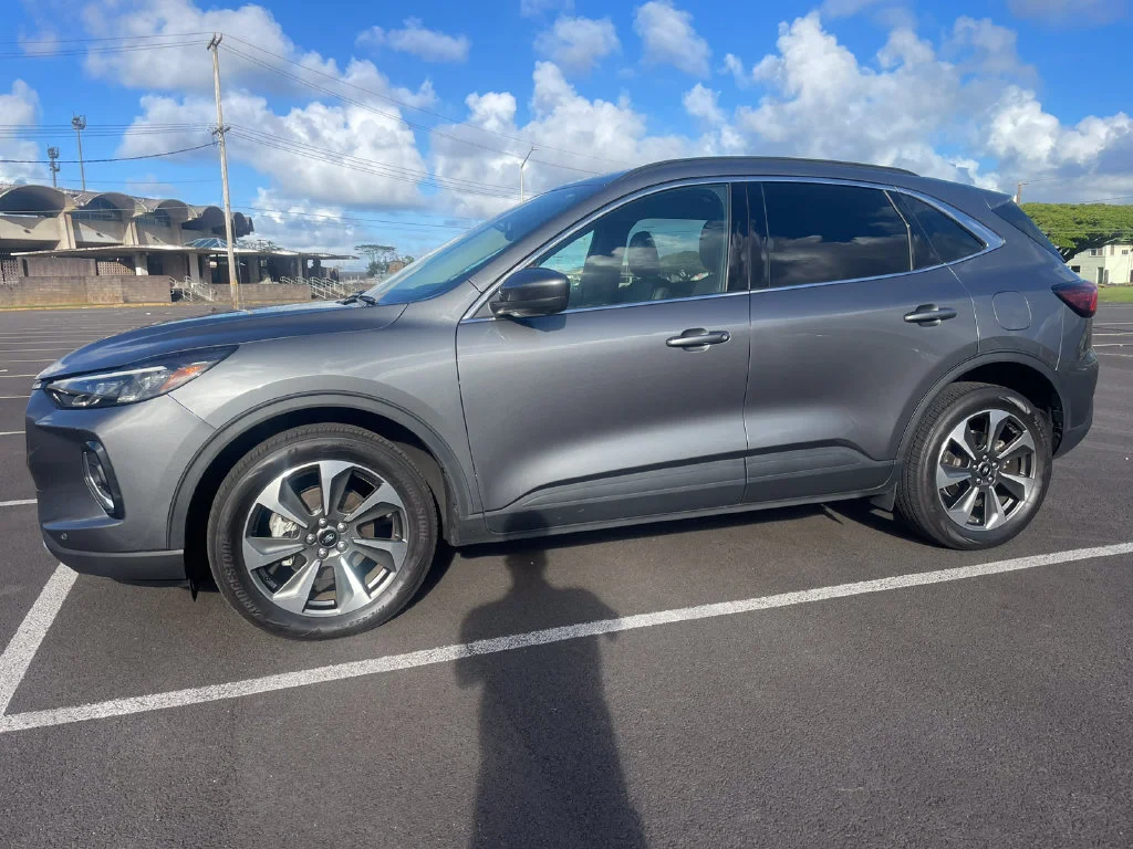 Used 2023 Gray Ford Platinum image 4