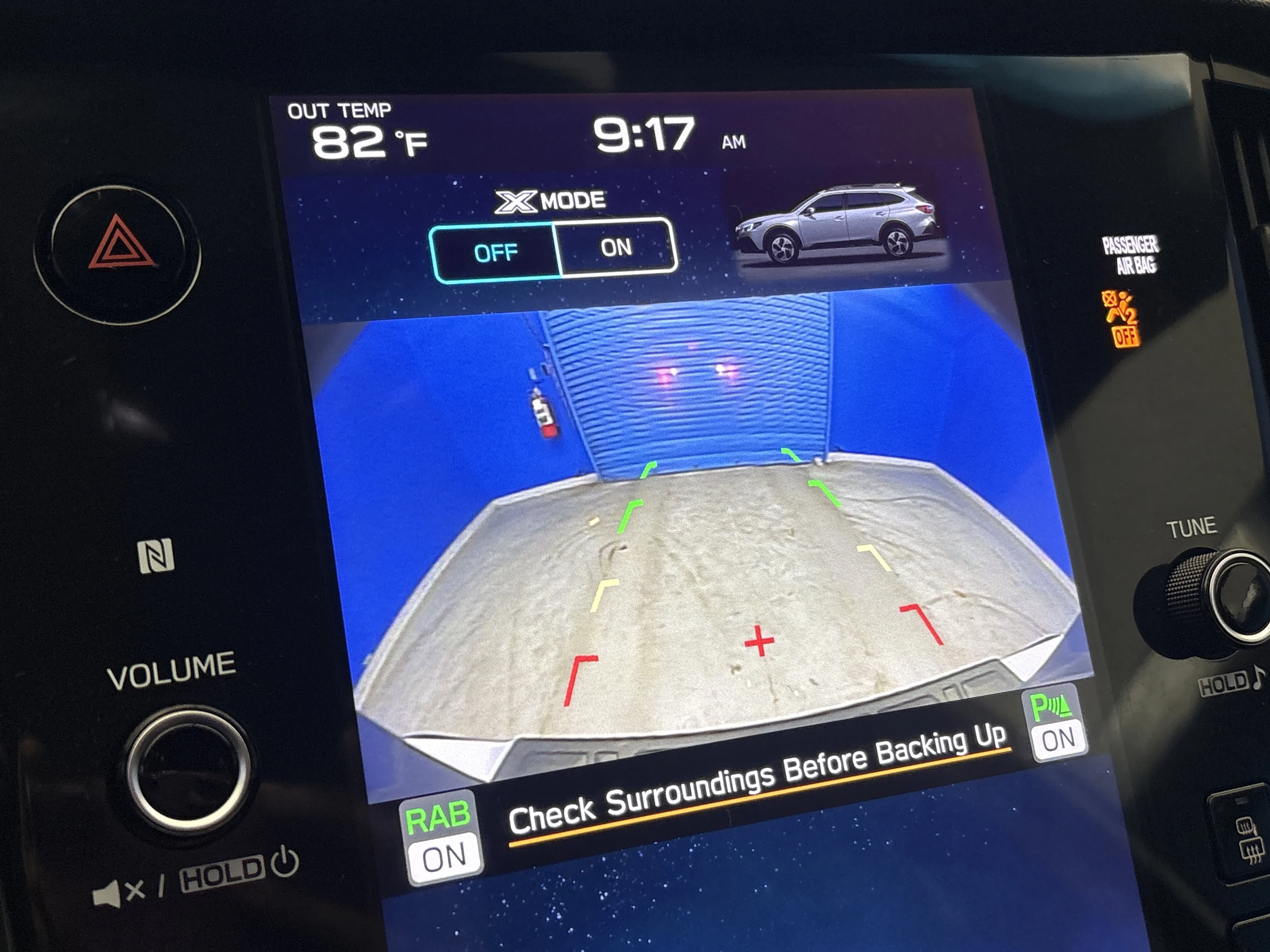 Used 2020 Ice Silver Metallic Subaru Limited image 20