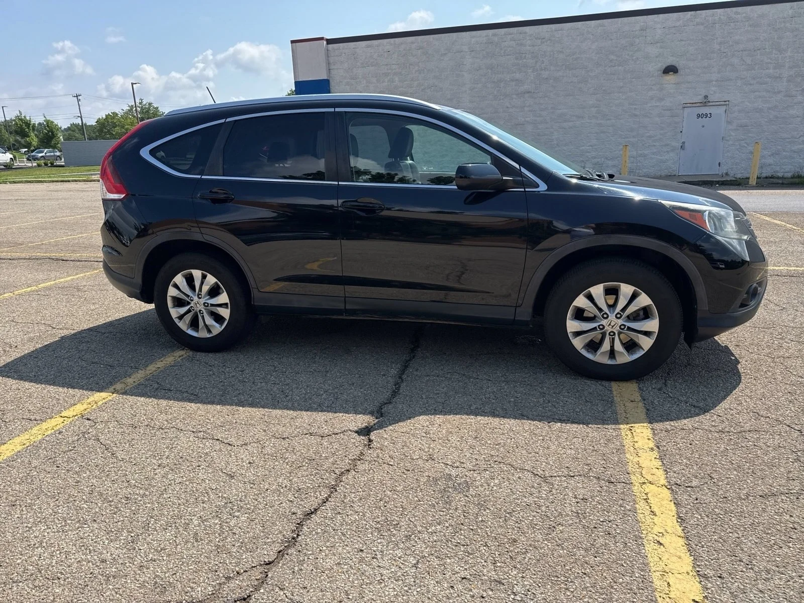 Used 2012 Crystal Black Pearl Honda EX-L image 2