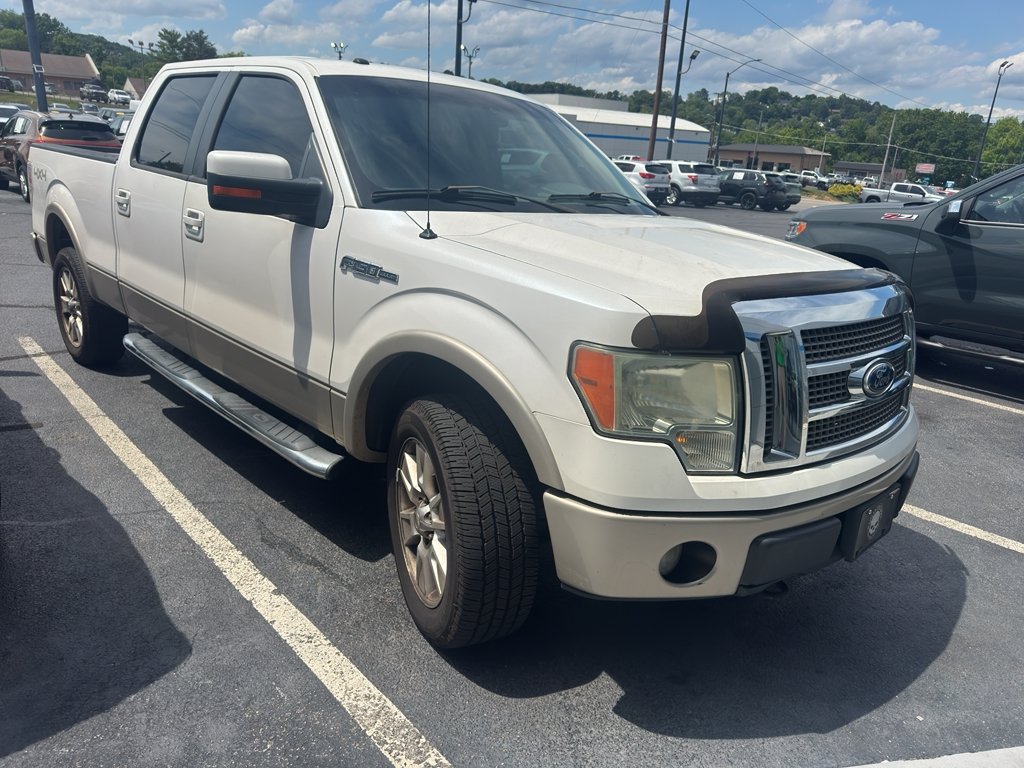 Used 2010 White Platinum Metallic Tri-Coat Ford Lariat image 3