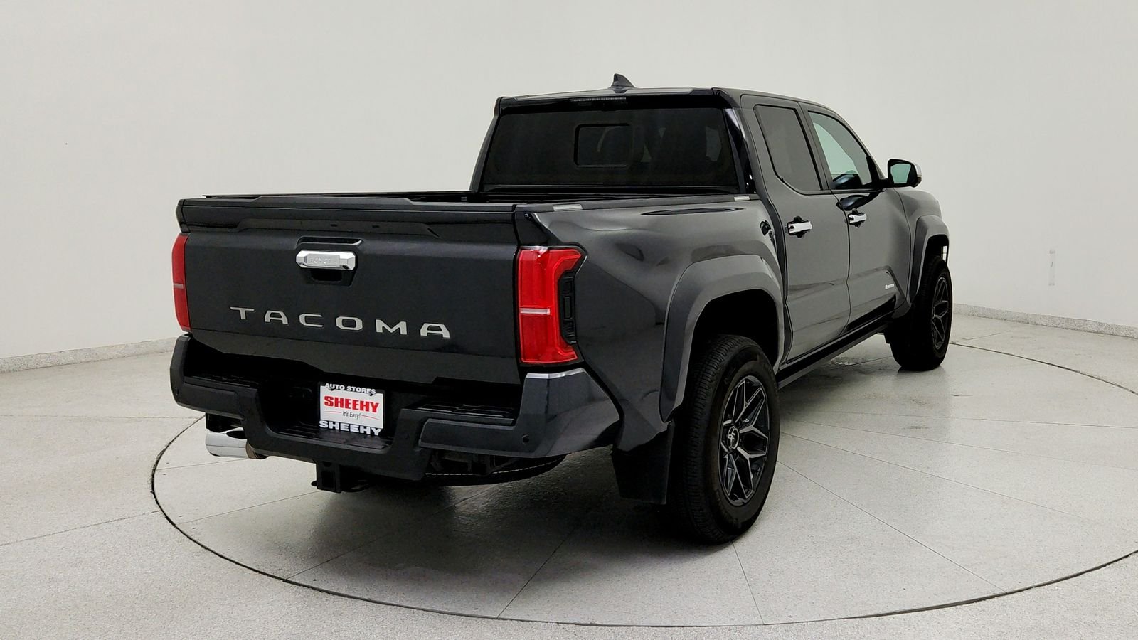 Used 2024  Toyota Limited image 6