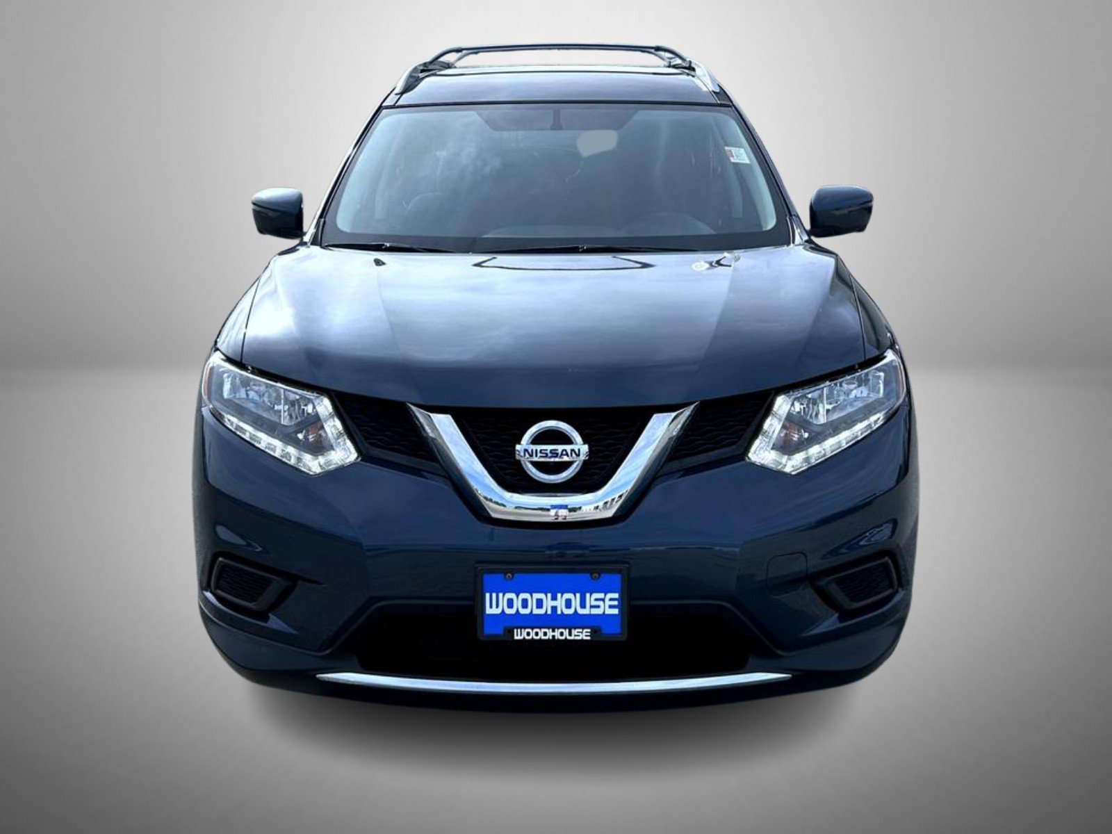 Used 2016 Blue Nissan SV image 2
