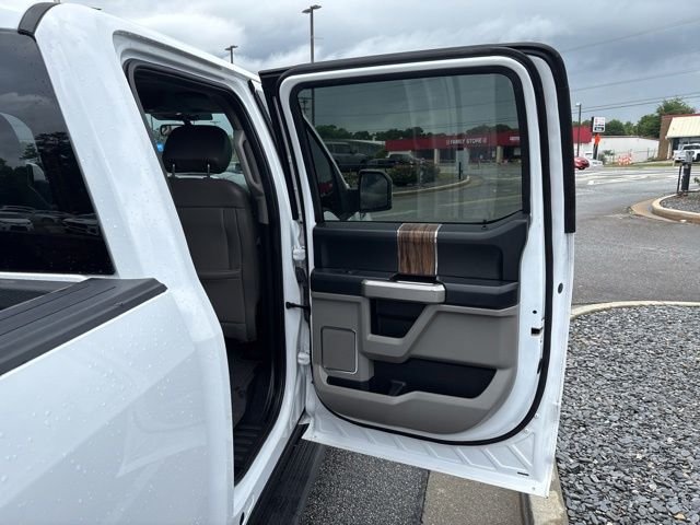 Certified Used 2020 Oxford White Ford Lariat image 24