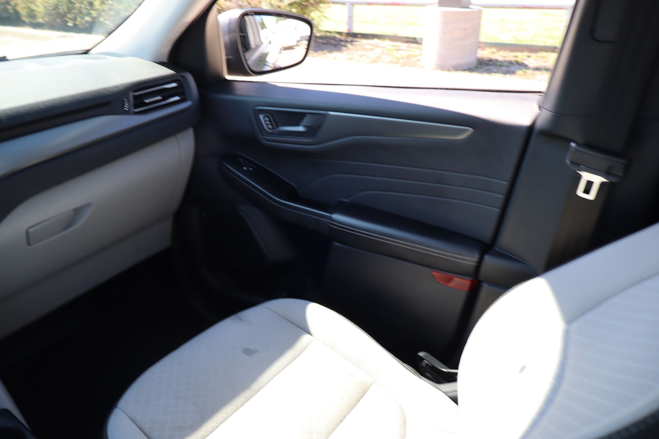 Used 2024 Gray Ford Active image 23