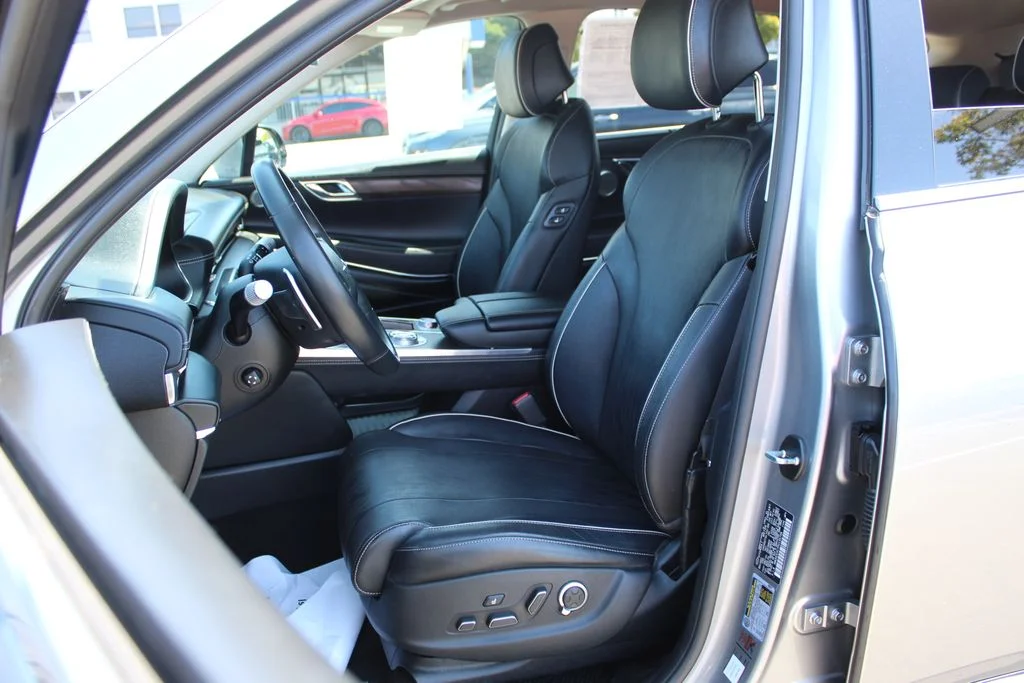 Used 2023 Silver Genesis 3.5T Advanced + image 13