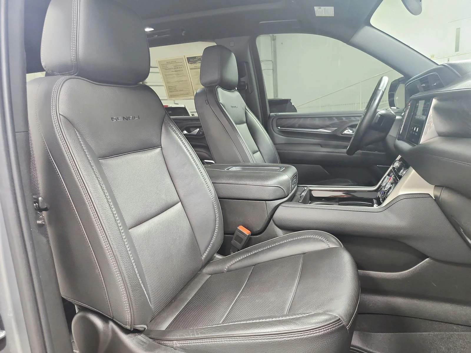 Used 2023 Silver GMC Denali image 47