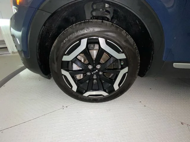 Used 2024 Black Kia EX image 10