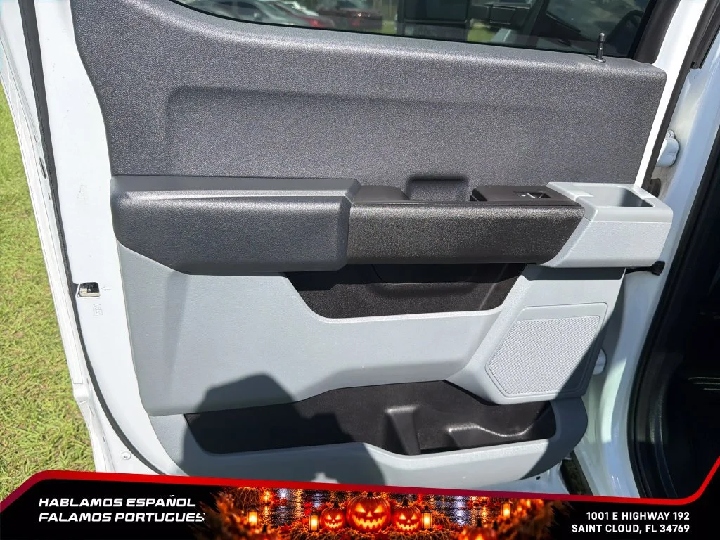 Used 2023 White Ford XL image 23
