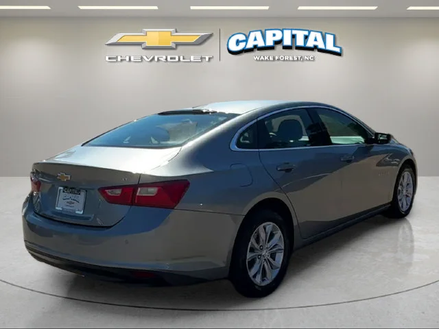 Used 2025 Gray Chevrolet LT image 6