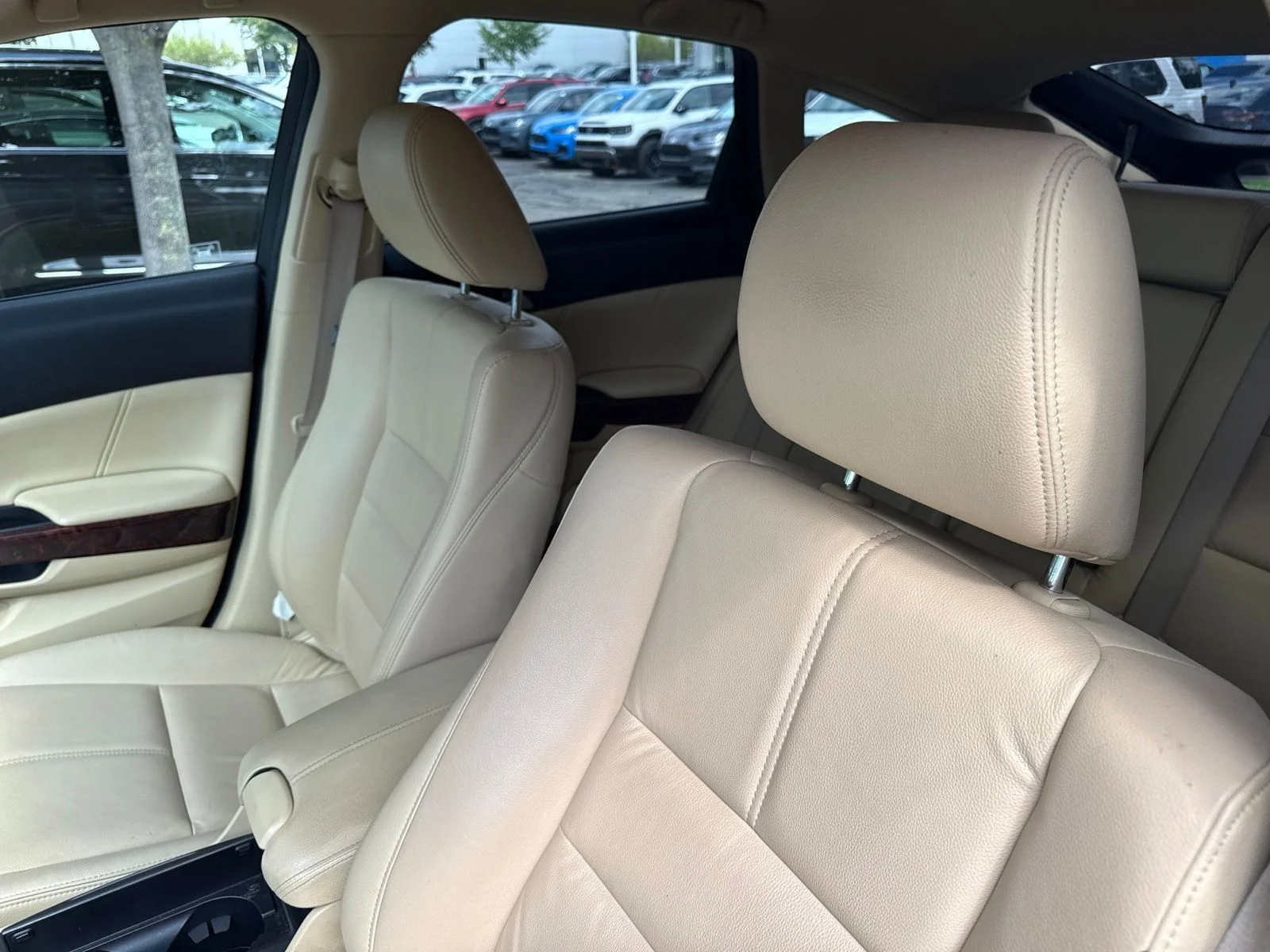 Used 2010 Tango Red Pearl Honda EX-L image 17