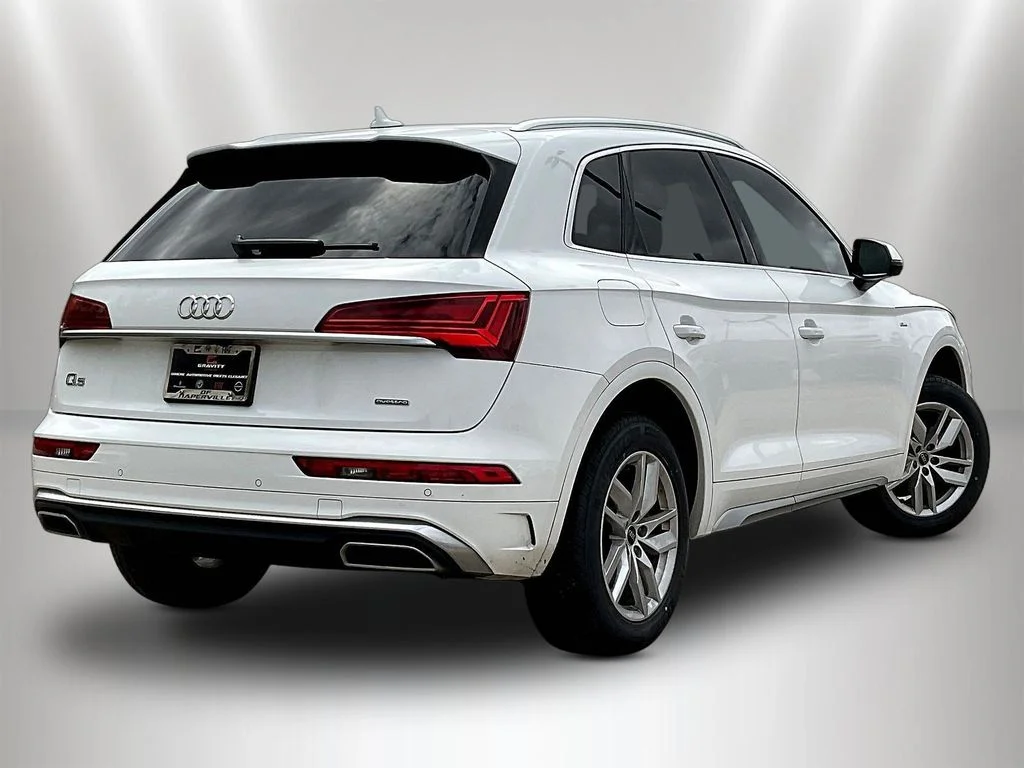Used 2022 Ibis White Audi 45 S line Premium image 6