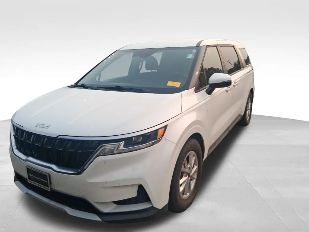 Used 2022 White Kia LXS image 16