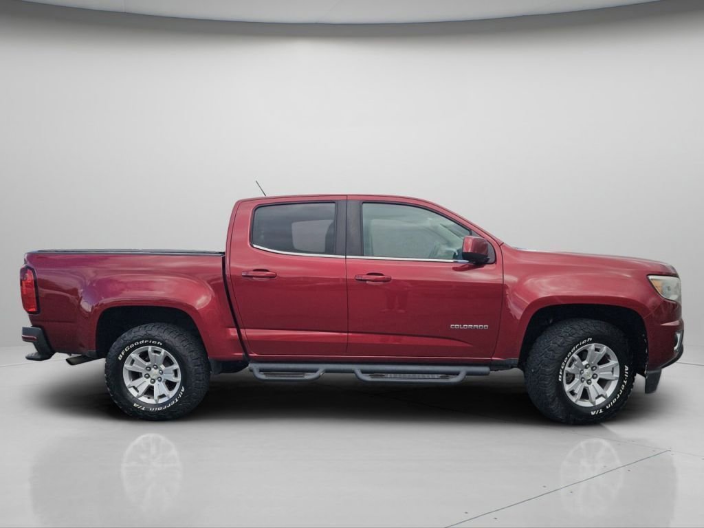Used 2018 Cajun Red Tintcoat Chevrolet LT image 24