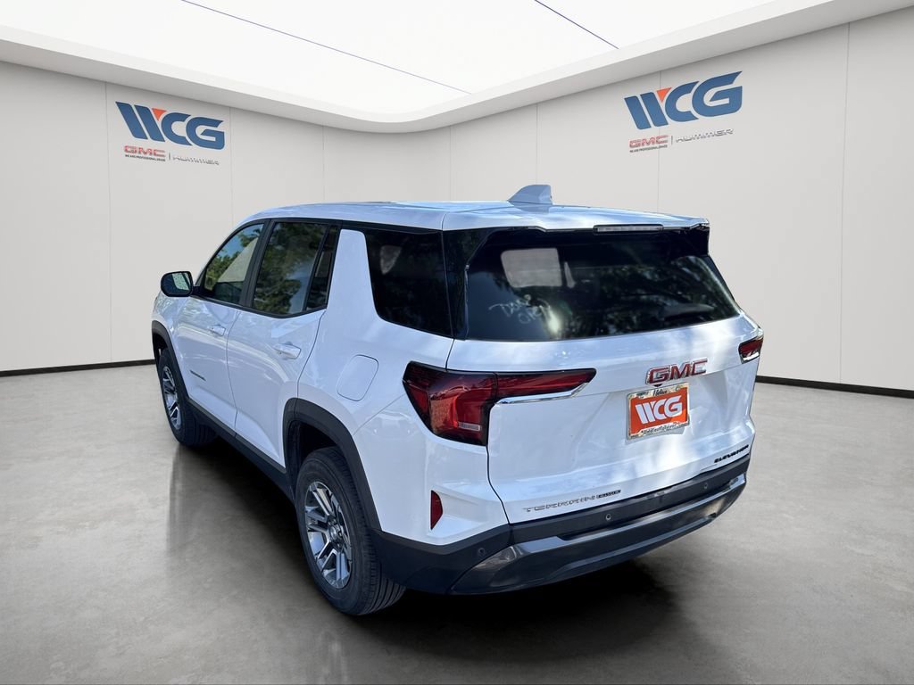 Used 2025 Summit White GMC Elevation image 5